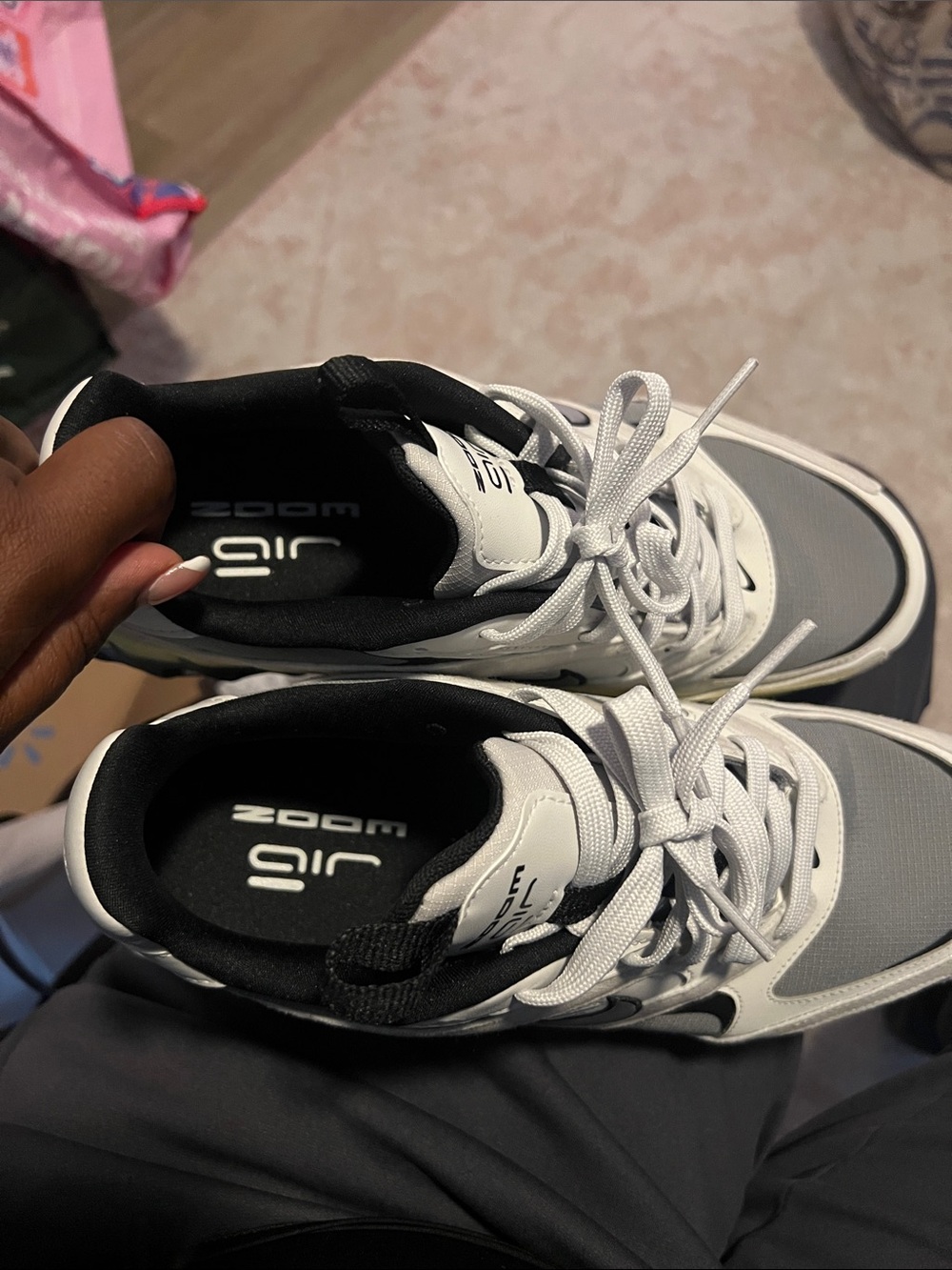 Nike Nike Women's Zoom Air Fire 'Particle Grey Photon Dust' - Picture 6 of 8